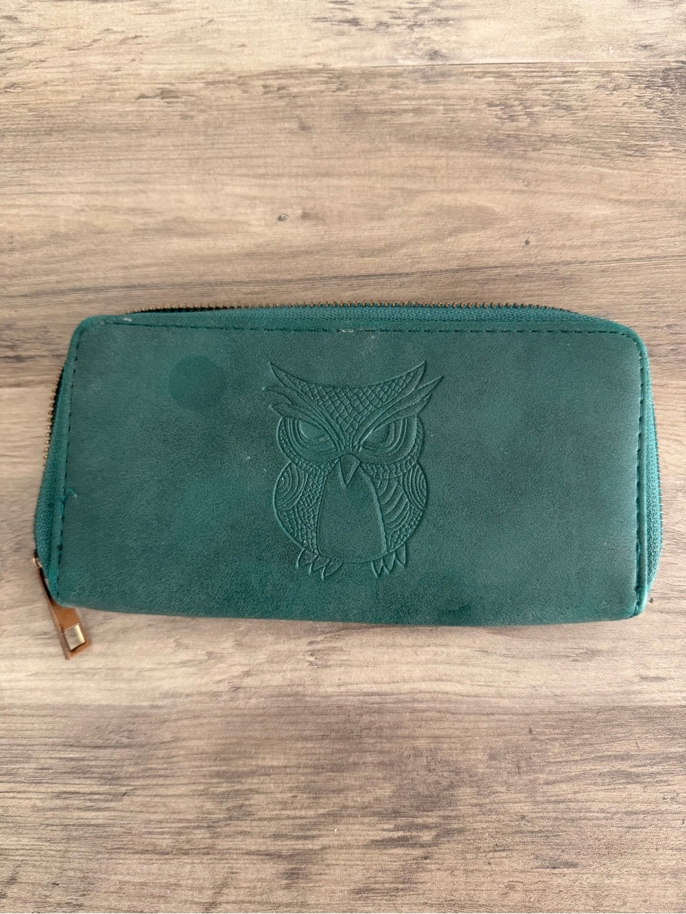 Maurices Teal Green Embossed Owl Zip Around Wallet